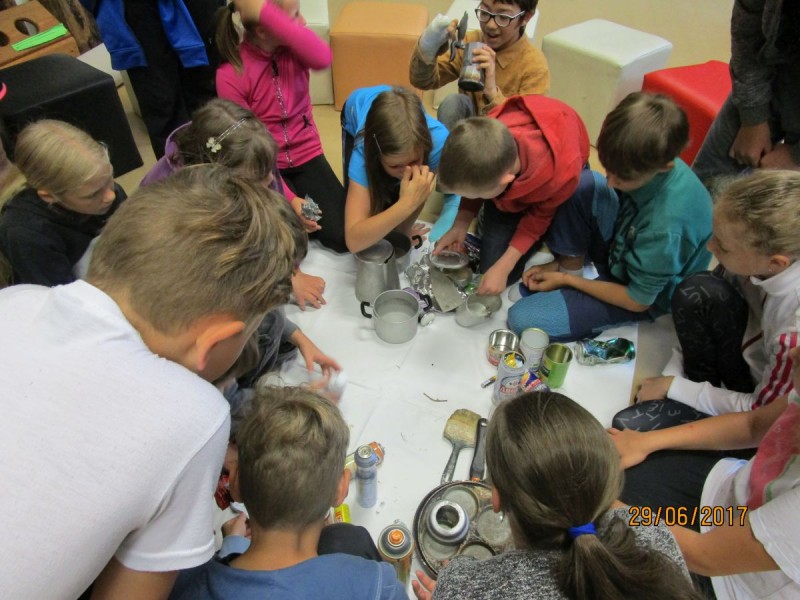 Hliník do popelnic nepatří - třídění hliníku (Centrum ekologické výchovy Dřípatka Prachatice)